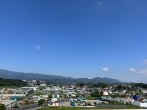 屋上から丹沢山地